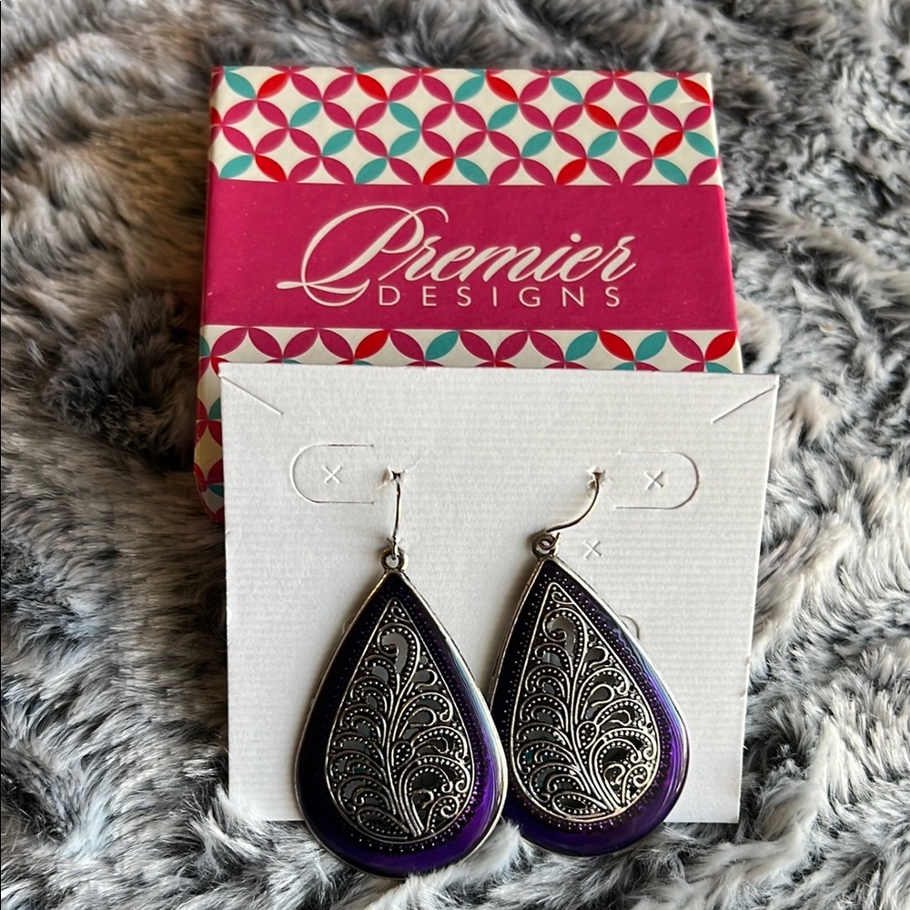 Premier Designs Silver and Purple Teardrop Earrings